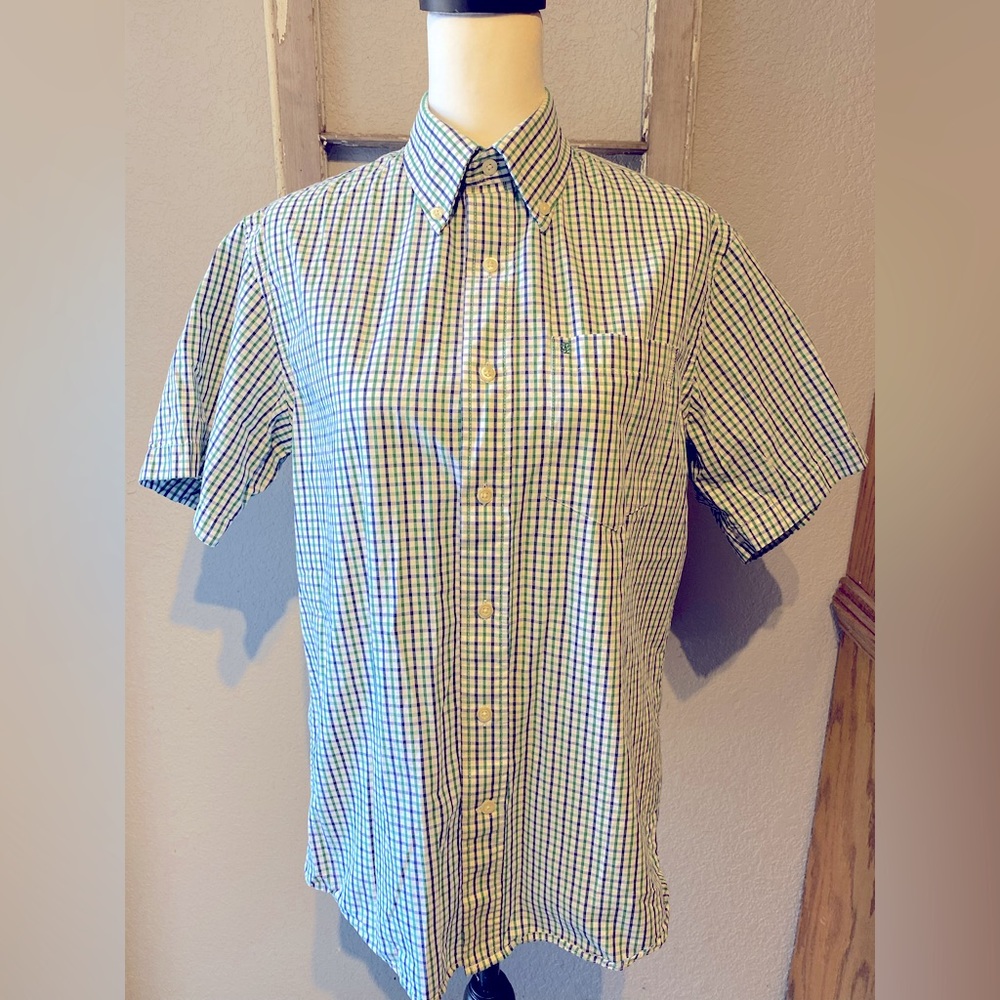 Izod button down